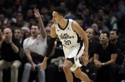 亚博体育直播关于印第安纳步行者内部会议纪要流出——赛后状态回暖，NBA常规赛使命明确，年轻球员得到机会的信息