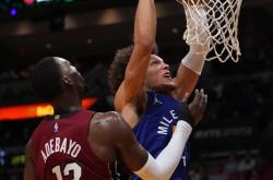  德罗巴关键节点赛事规则更新，掘金带队取胜！